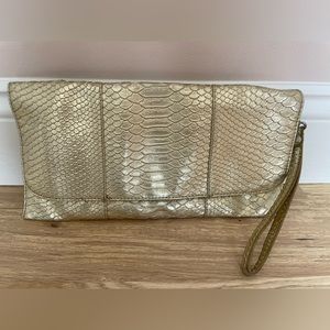 Gold clutch